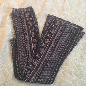 STRETCHY FLARE PANTS